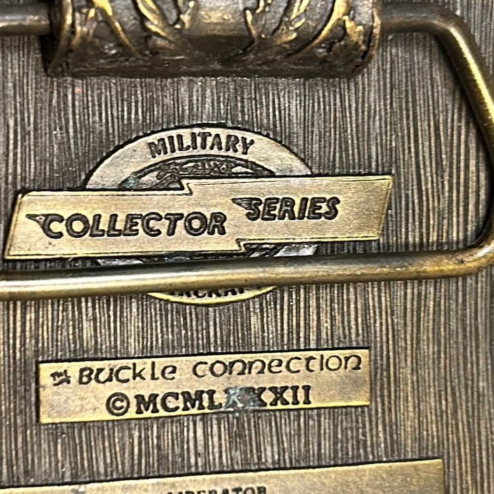 Vintage B-24 Liberator Military Collector Series belt buckle - Picture 8 of 10